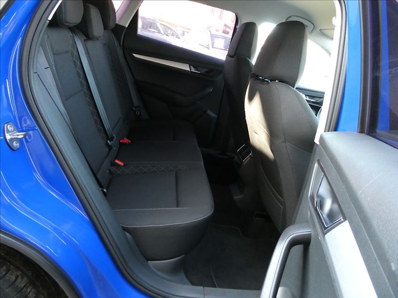Škoda Karoq 2,0 TDi 110kW 4x4,2xkola,po se - fotka 26 z 42