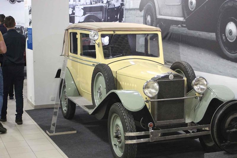 Technické muzeum v Brně zahájilo výstavu s názvem Naše Zetky, která připomíná automobilovou výrobu v Brně.