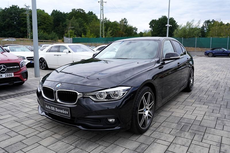 BMW Řada 3 320d automat/EfficientDynamic/ - fotka 2 z 39