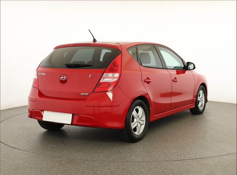 Hyundai i30 (2011) 1.6 CRDi, Serv.kniha - fotka 5 z 13