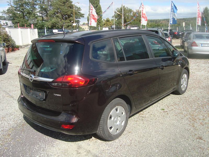 Opel Zafira (2015) Tourer 1,6 - fotka 3 z 16