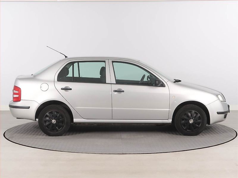 Škoda Fabia (2004) 1.2 12V, servisované - fotka 6 z 14