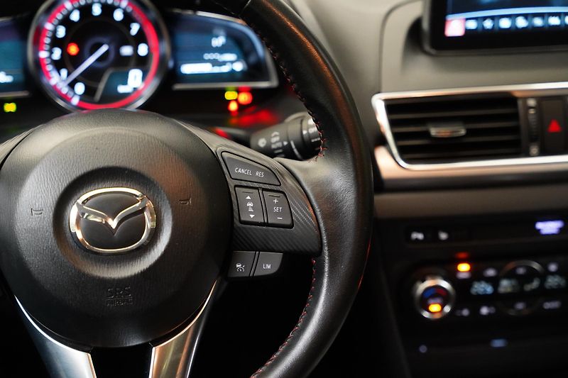 Mazda 3 - fotka 16 z 29