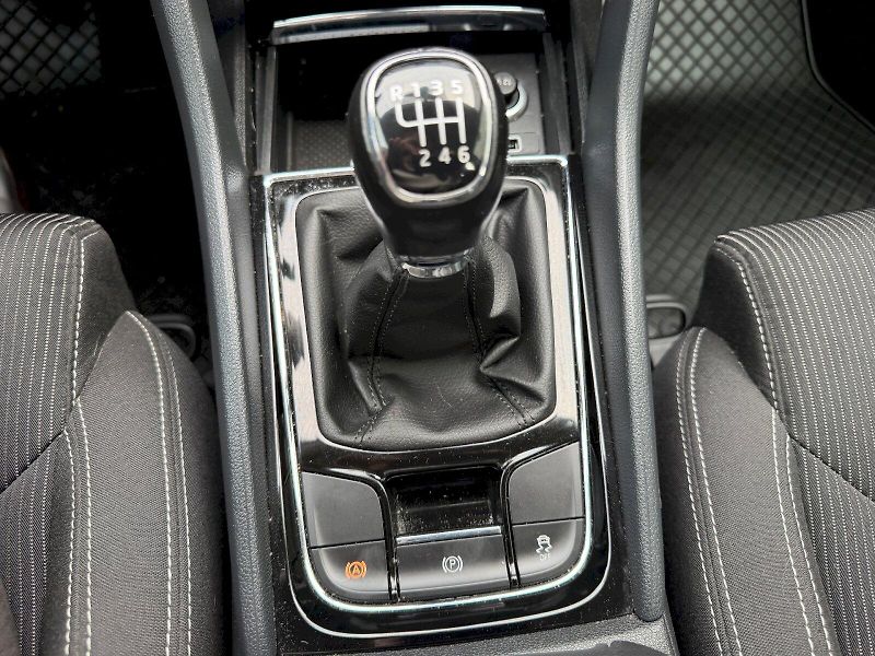 Škoda Karoq (2018) AMBITION TSI 1.0/85KW 6MP - fotka 13 z 23