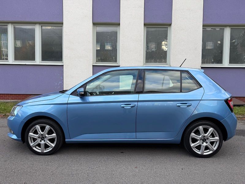 Škoda Fabia 1,2 TSi /66kW/servis.kn. - fotka 2 z 23