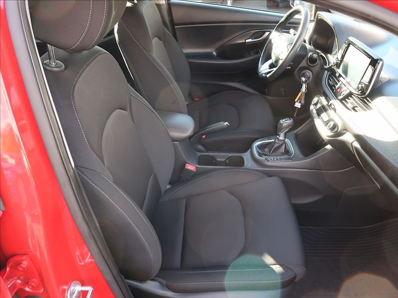 Hyundai i30 1,0 T-GDi,88kW,1majČR,Klima - fotka 13 z 24