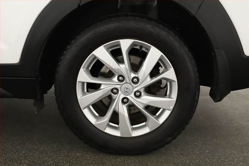 Hyundai Tucson (2018) 1.6 T-GDI, Automat, Navi - fotka 19 z 19