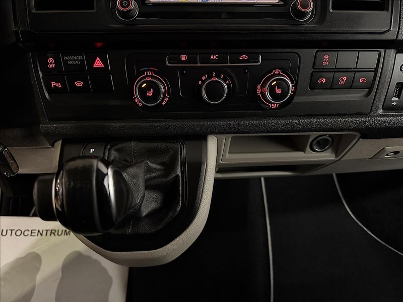 Volkswagen Transporter 2.0TDI 150kW 4MOTION KOMBI 1M - fotka 25 z 39