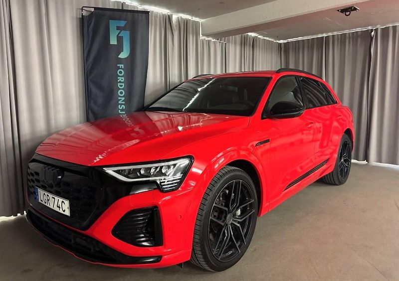 Audi Q8 e-tron 55 Q 360k Matrix Panorama Taž. - fotka 1 z 23