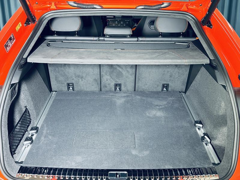 Lamborghini Urus (2026) SE*NOVÉ*ARANCIO XANTO* - fotka 46 z 47