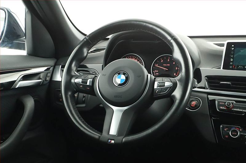 BMW X1 (2018) M Sport xDrive20d, 4X4 - fotka 8 z 19