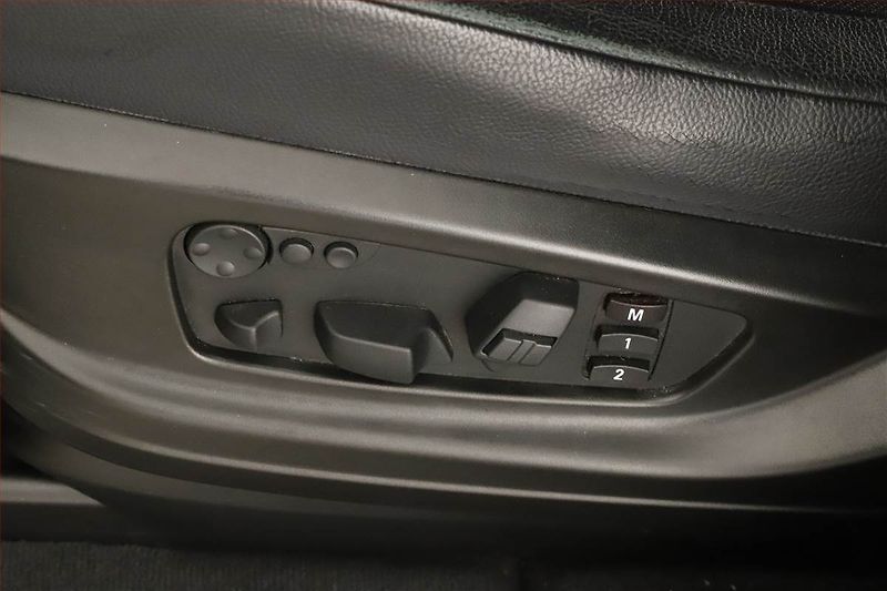 BMW X6 (2013) M Paket xDrive40d - fotka 10 z 12