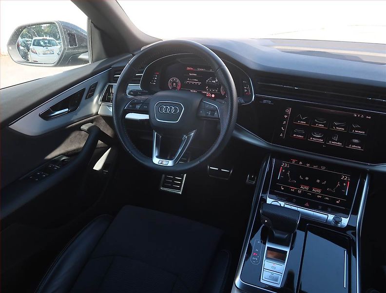 Audi Q8 (2019) 50 TDI - fotka 7 z 32