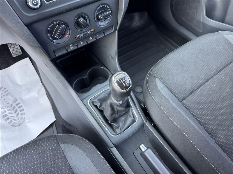 Škoda Rapid 1,2 TSI FRESH 1.maj původ ČR - fotka 39 z 49
