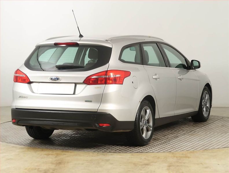 Ford Focus (2016) 1.0 EcoBoost, Serv.kniha - fotka 5 z 18