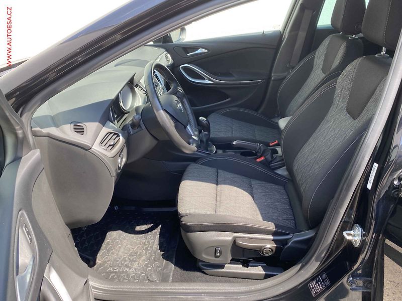 Opel Astra (2020) 1.2 T, LED, navi, kamera - fotka 9 z 17