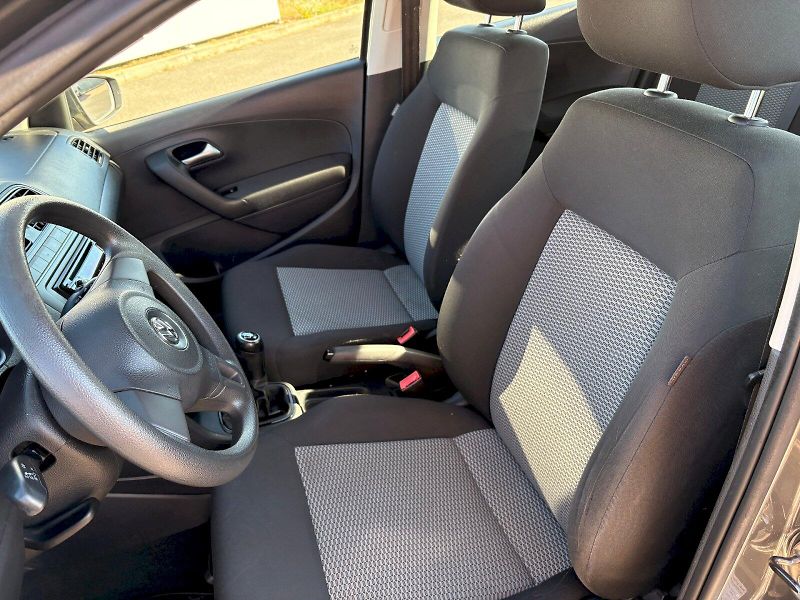 Volkswagen Polo (2011) HTP 44 kW 12V Trendline - fotka 9 z 22