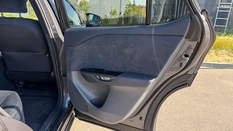 Lexus RZ 450e 450e LUXURY DIRECT4 - fotka 21 z 26