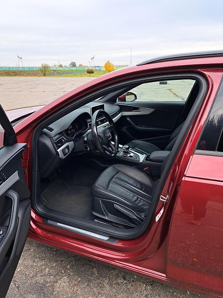 Audi A4 Avant (2016) Audi A4 2.0 TDI 140 KW - fotka 7 z 20