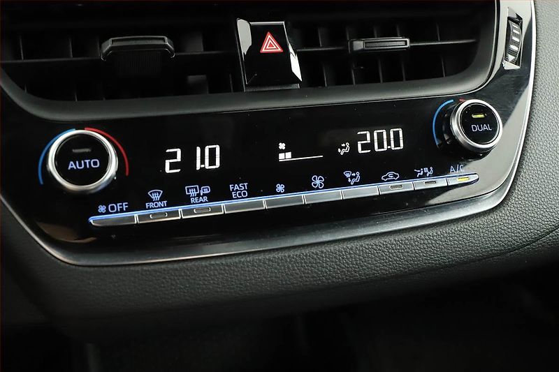 Toyota Corolla (2021) Active 1.8 Hybrid, Automat, ČR - fotka 17 z 19