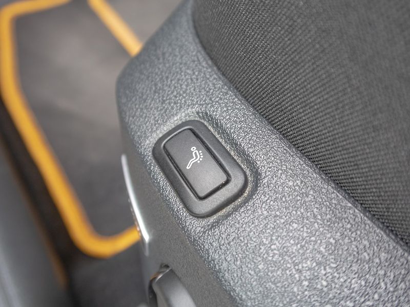 Volkswagen Golf (2018) ČR 1.0TSI 81KW – BARVA - fotka 36 z 52