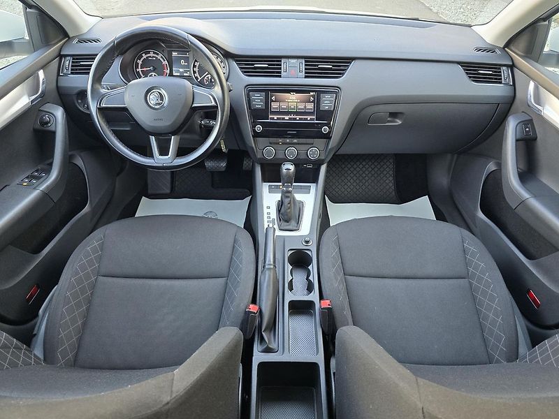 Škoda Octavia CNG DSG 1.Maj. ČR - DPH - fotka 7 z 18