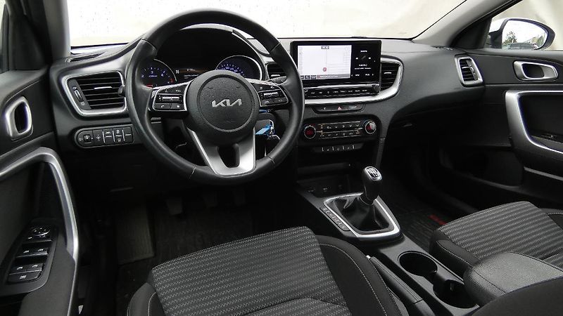 Kia Ceed 1.6 CRDi Comfort SW - fotka 5 z 22
