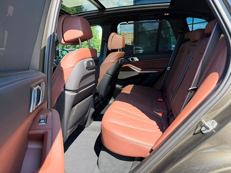 BMW X5 xDrive 30d - fotka 16 z 21