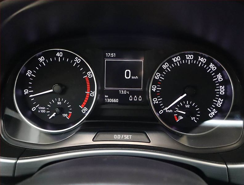 Škoda Fabia (2015) Ambition 1.2 TSI, Tempomat - fotka 11 z 18