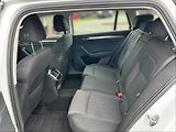 Škoda Superb 2,0 TDI 110 Style - náhled 8
