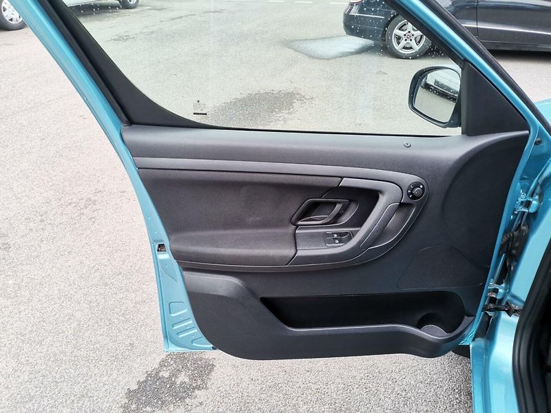 Škoda Roomster (2010) 1.2TSi 63kw Klima PDC - fotka 9 z 27