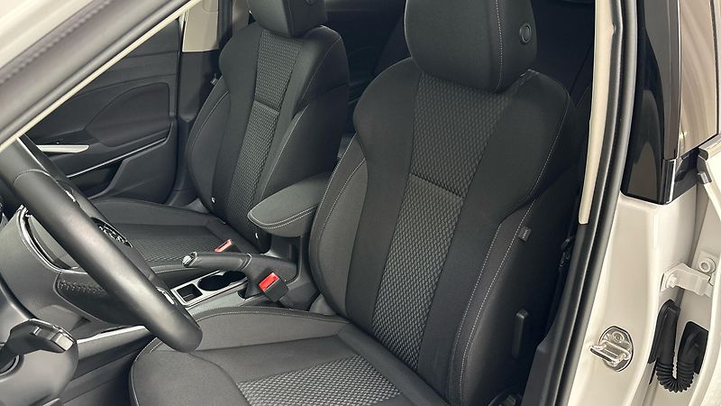 Škoda Fabia 1.0 TSI Style - fotka 15 z 23