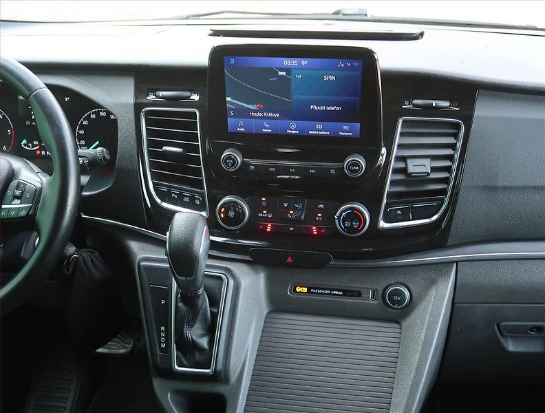 Ford Tourneo Custom (2021) Titanium 2.0 EcoBlue, ČR - fotka 12 z 25