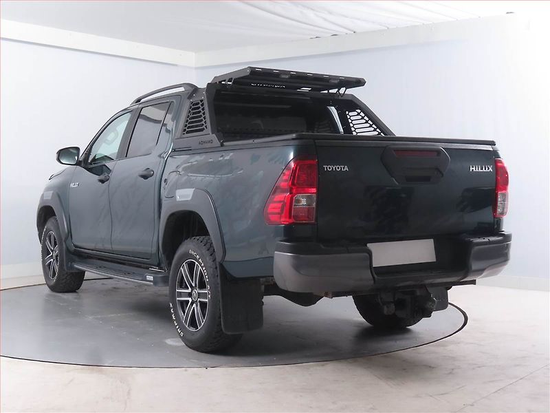Toyota Hilux (2021) 2.4 D-4D - fotka 4 z 15