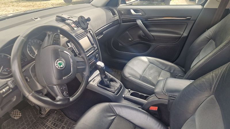 Škoda Octavia 1,8 i 16V - fotka 8 z 13