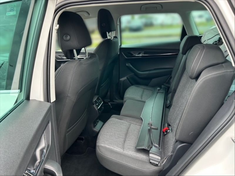 Škoda Karoq 1,6 TDI 85 Style - fotka 8 z 11