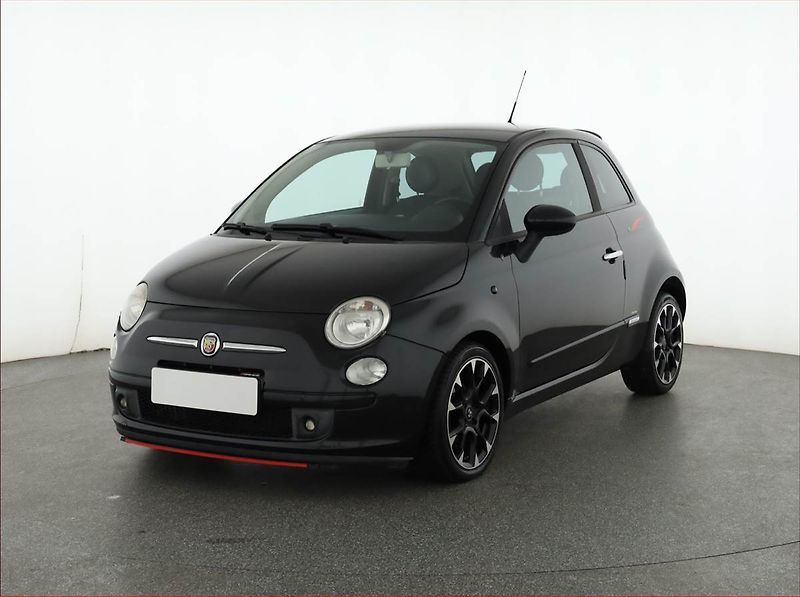 Fiat 500 (2010) 0.9 TwinAir, Serv.kniha - fotka 2 z 13