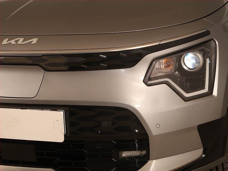 Kia Niro (2023) EV, SoH 100% - fotka 20 z 22