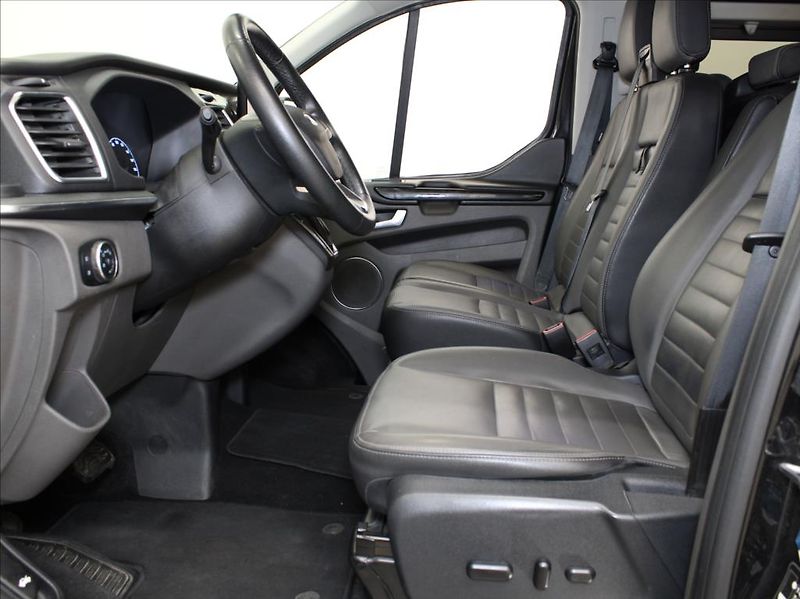 Ford Tourneo Custom 2,0 EB 136kW AT L2 Titan.X 9-m - fotka 6 z 24