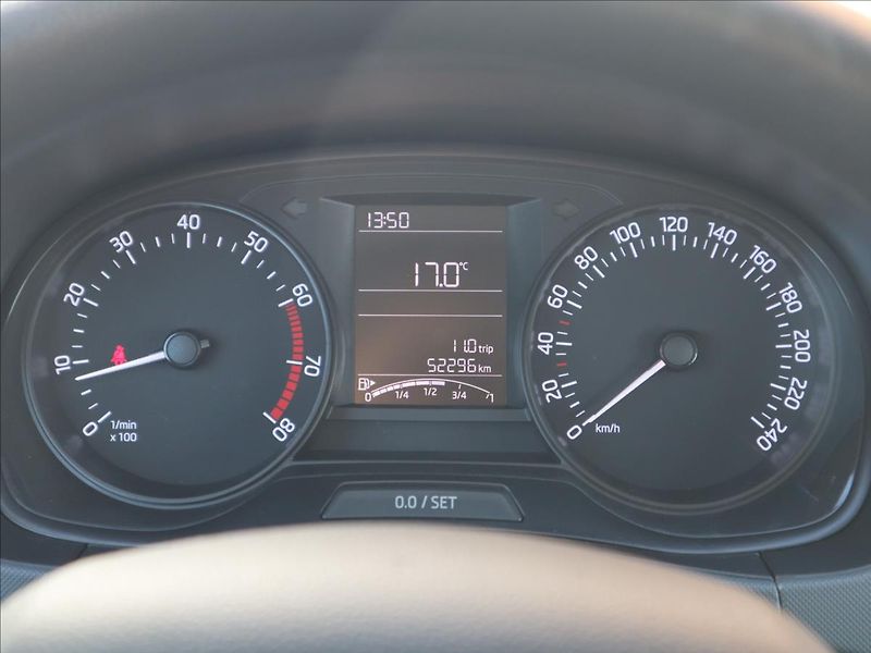 Škoda Fabia 1,2   TSi 66kW ParkPilot Klima - fotka 12 z 30