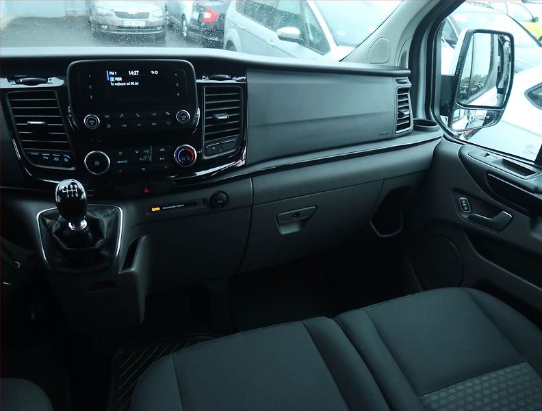 Ford Tourneo Custom (2023) Trend 2.0 EcoBlue mHEV, 1Maj - fotka 7 z 15