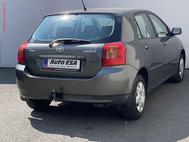 Toyota Corolla (2004) 1.4 VVT-i, ČR, TZ, park.čidla - fotka 4 z 14