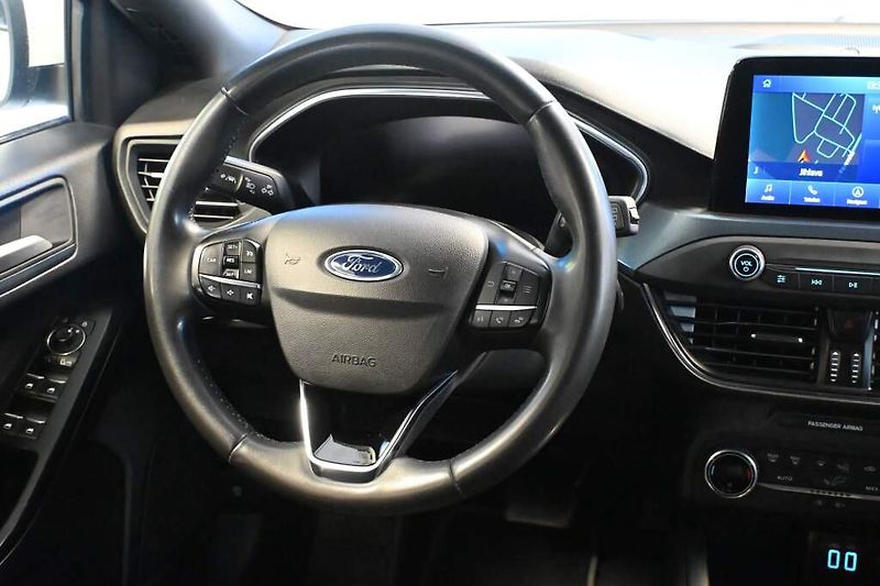 Ford Focus (2021) 1.5 ACTIVE X LED VIRTUAL Tažné - fotka 13 z 33