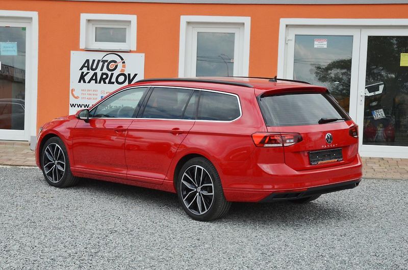 Volkswagen Passat (2021) 2.0 TDi DSG / 77.300km / 1.MAJ - fotka 4 z 42