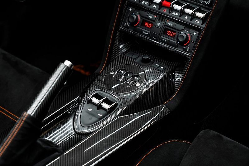 Lamborghini Gallardo Performante - fotka 13 z 36