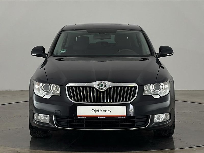 Škoda Superb L&K - fotka 4 z 26