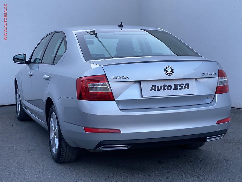 Škoda Octavia (2013) 1.8 TSi, Elegance, DSG - fotka 6 z 19