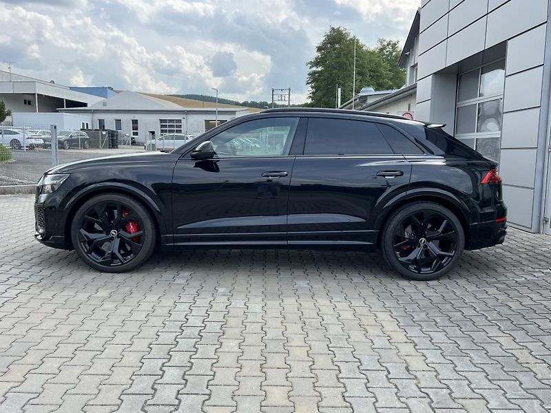 Audi RS Q8 (2021) Audi RS Q8 Full výbava, TOP st - fotka 2 z 39