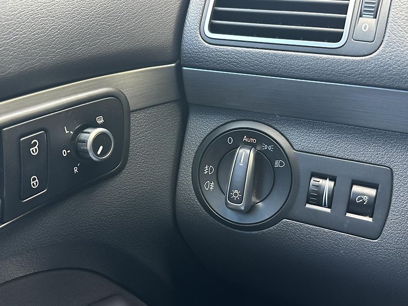 Volkswagen Touran (2015) *DSG* 1.6TDI/77kW *7.Míst *TZ  - fotka 6 z 41