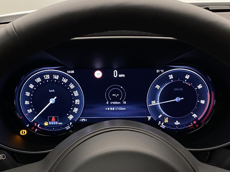 Alfa Romeo Giulia 2.0T VELOCE Q4 AUT  - fotka 25 z 56